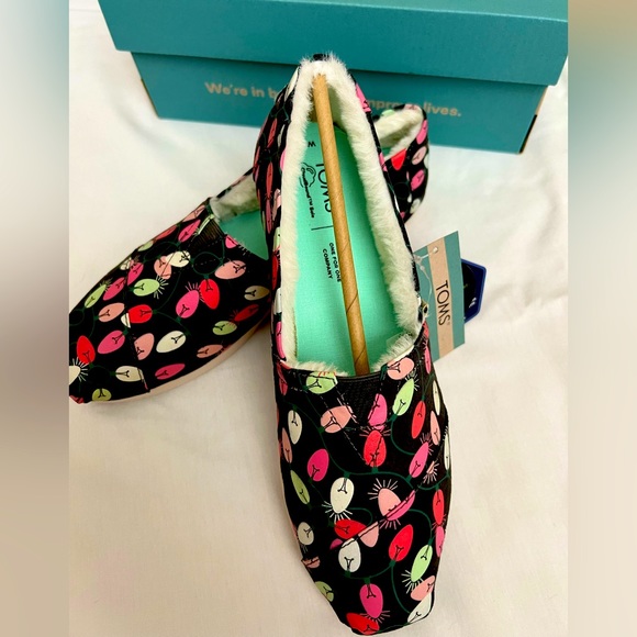 NWT TOMS LIMITED EDITION Christmas Tree Lights Alpargata - Picture 5 of 6